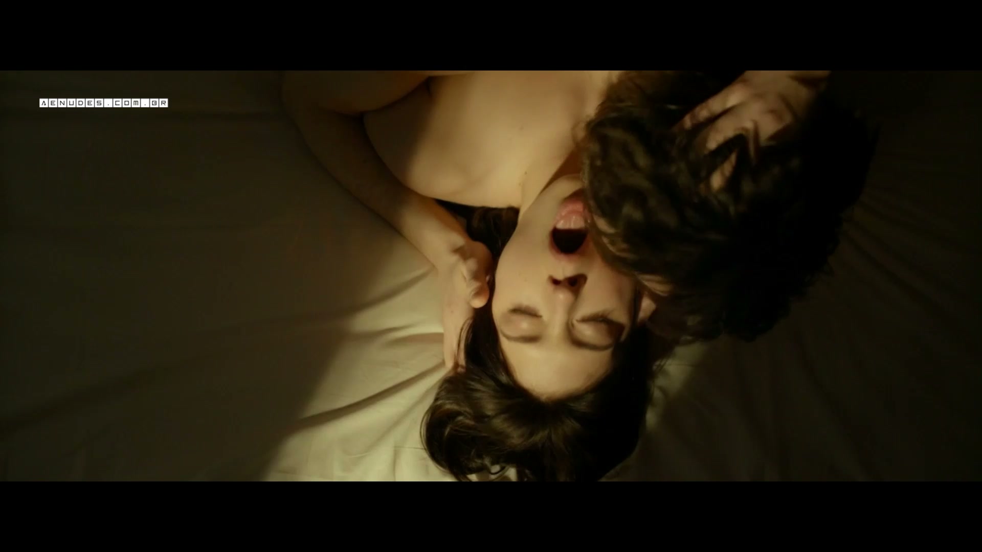 adele exarchopoulos nua pelada em Down By Love