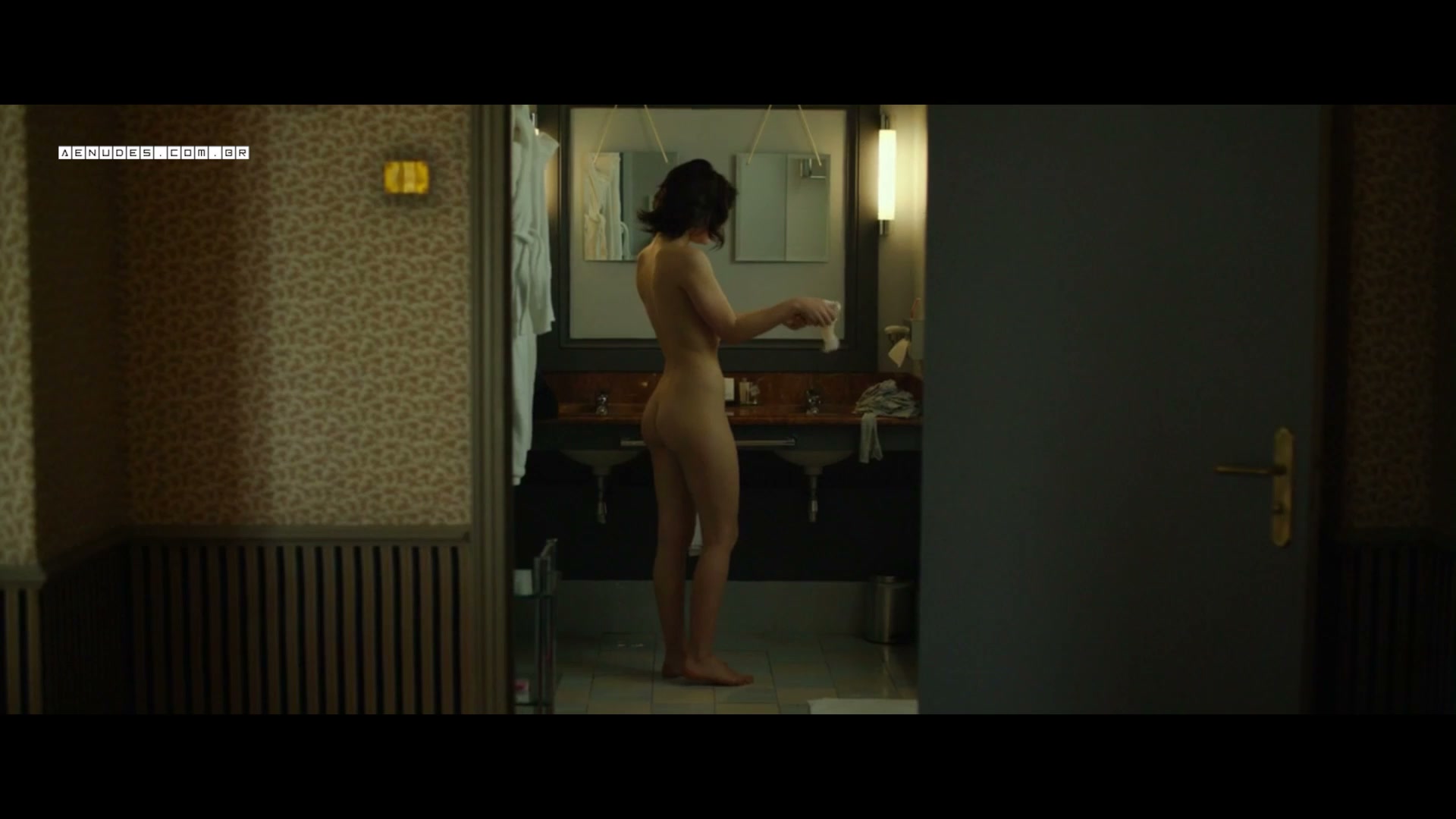 adele exarchopoulos nua pelada em Down By Love