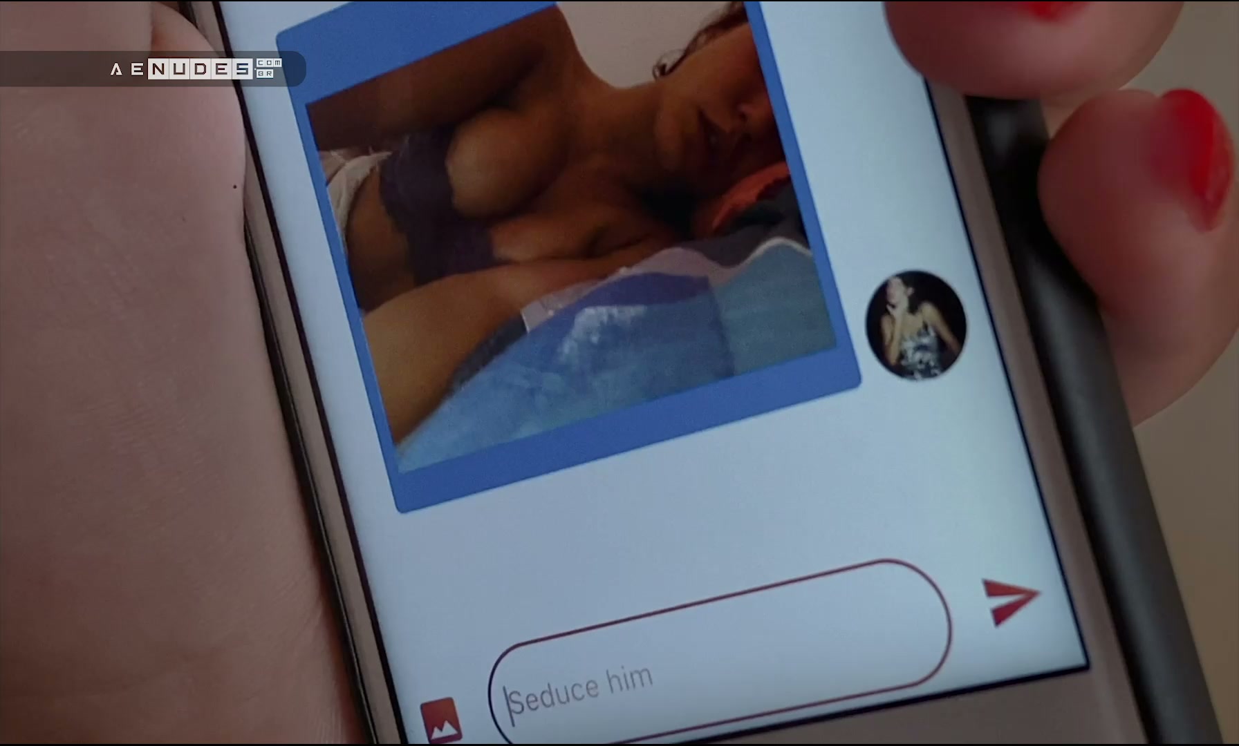 Adele Exarchopoulos nua pelada em Zero Fucks Given