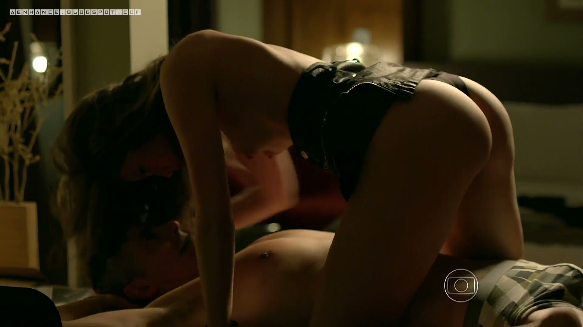 Agatha Moreira nua pelada em Verdades Secretas