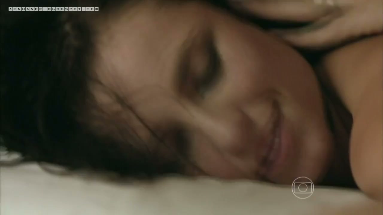 Paolla Oliveira nua pelada em Felizes Para Sempre
