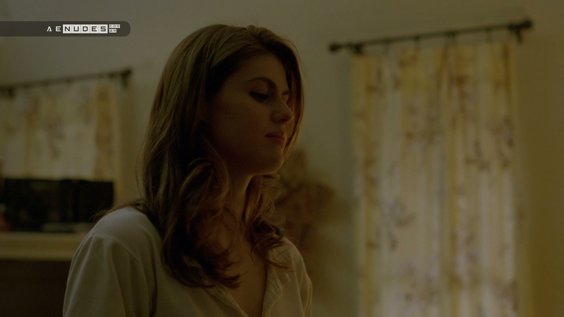 Alexandra Daddario nua pelada em True Detective