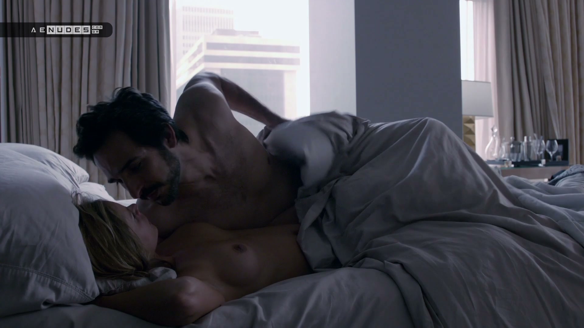 Brianna Brown nua pelada em Homeland