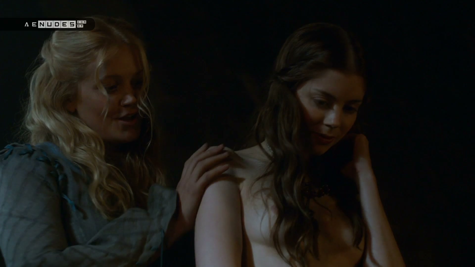 Charlotte Hope nua pelada em Game Of Thrones