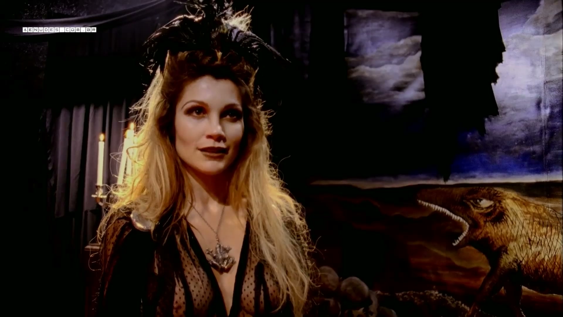 Flavia Alessandra nua pelada em O Homem Que Desafiou O Diabo