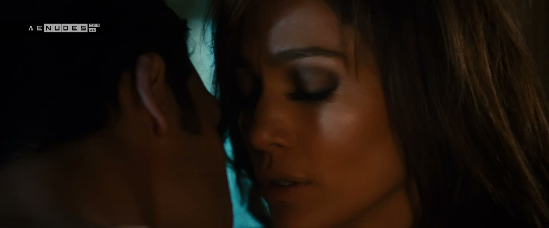 Jennifer Lopez nua pelada em Vizinho