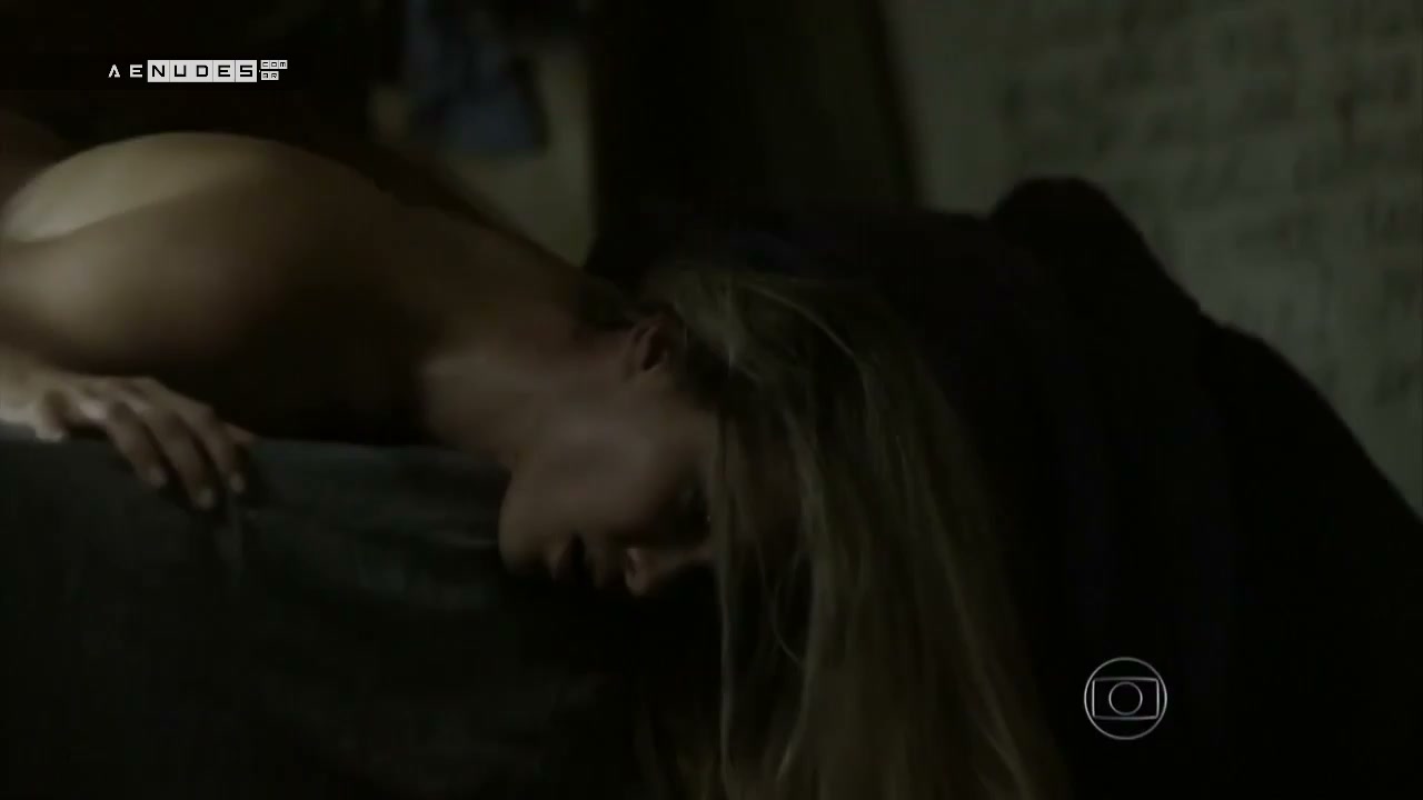 Karen Junqueira nua pelada em O Cacador