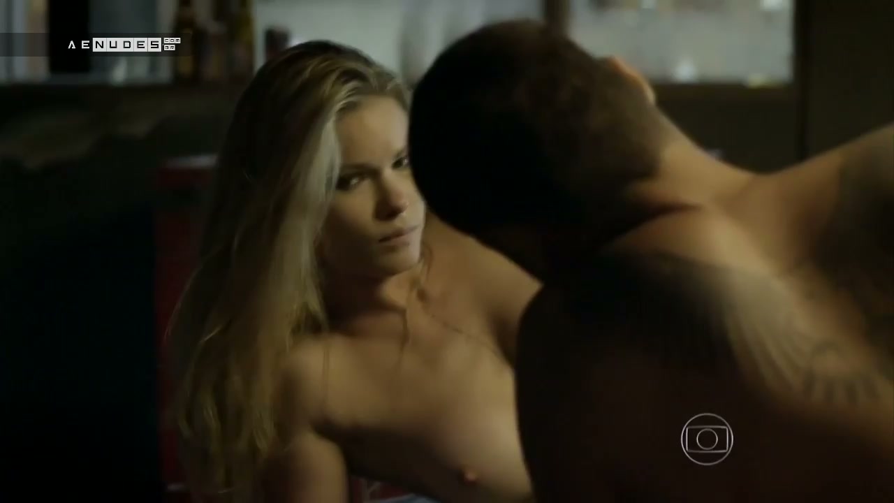 Karen Junqueira nua pelada em O Cacador