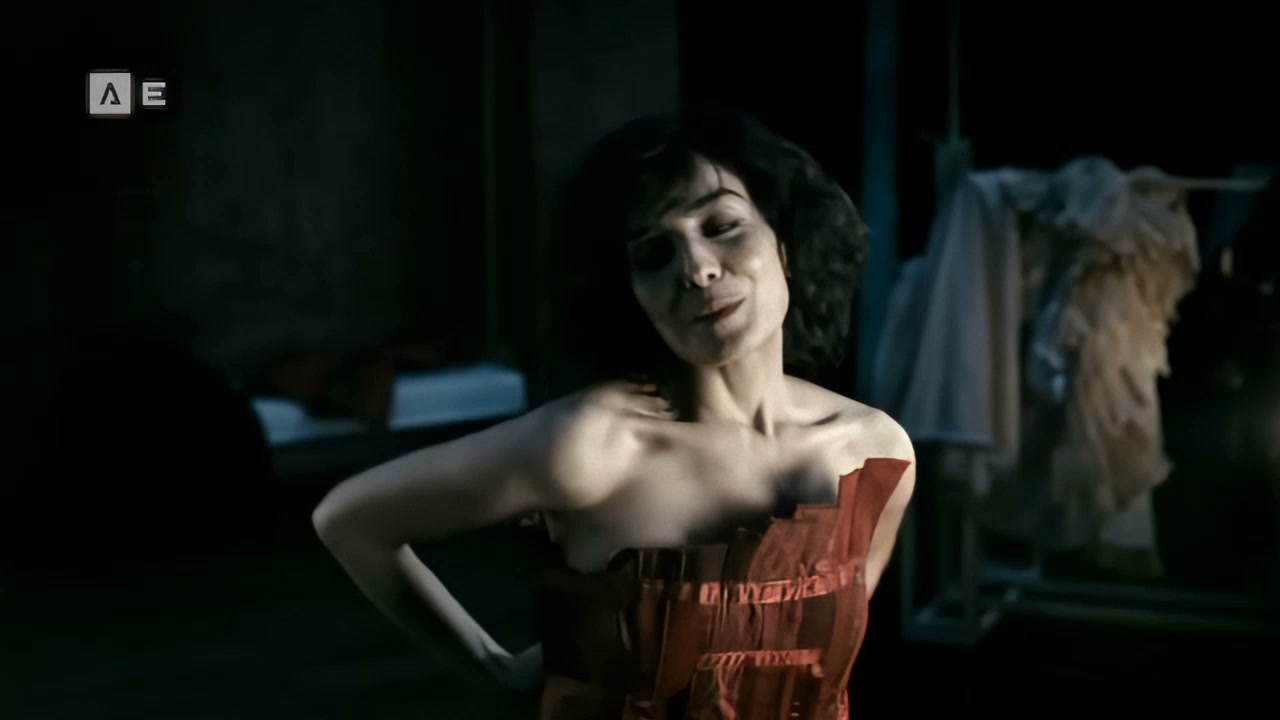 Leticia Sabatella nua pelada em Romance