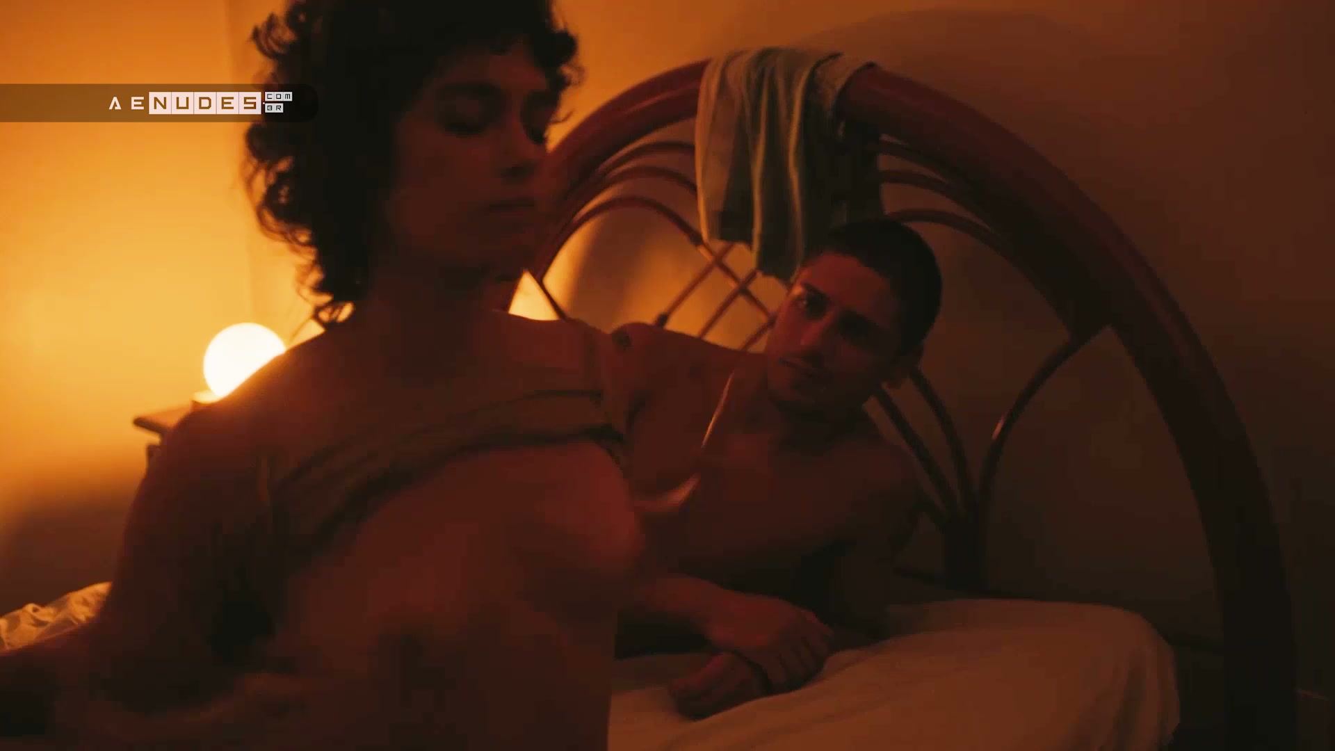 Maria Flor nua pelada em Irmaos Freitas