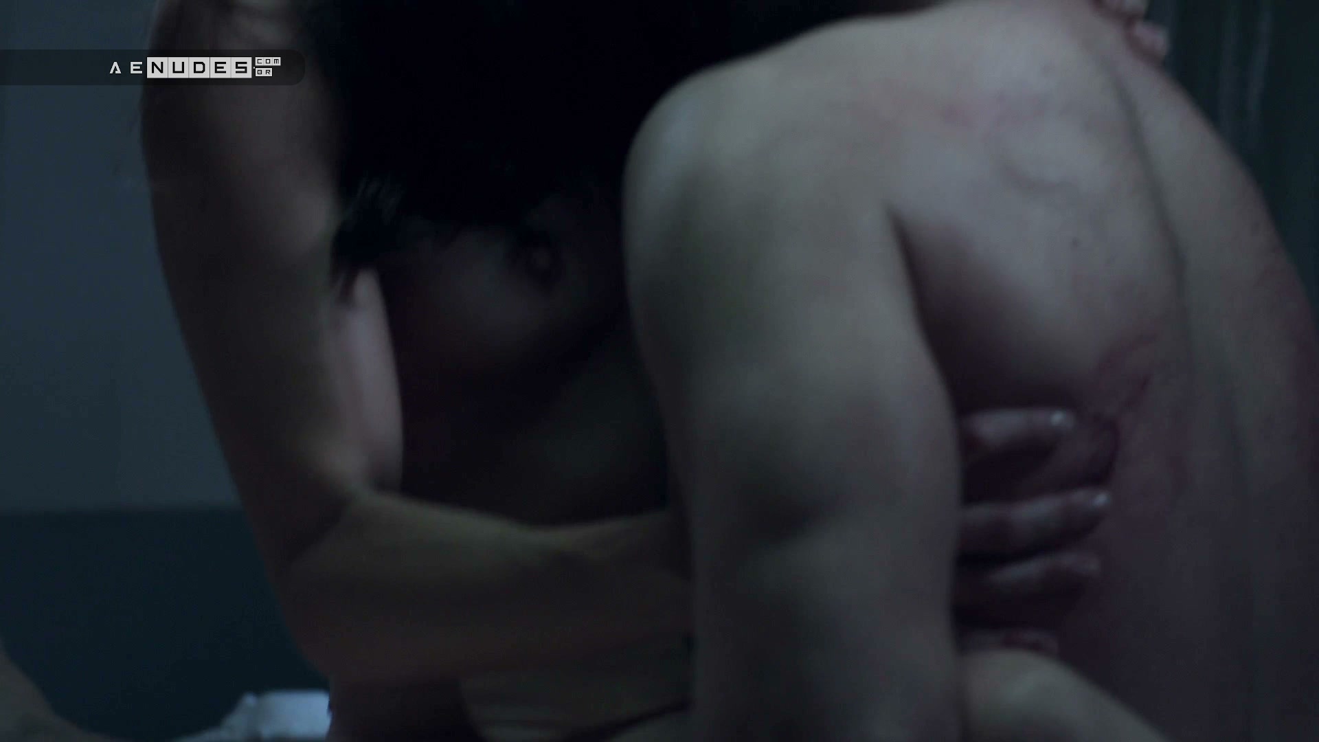 Trieste Kelly Dunn nua pelada em Banshee