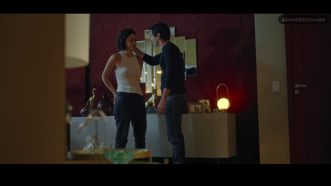 Debora Nascimento nua pelada em Olhar Indiscreto