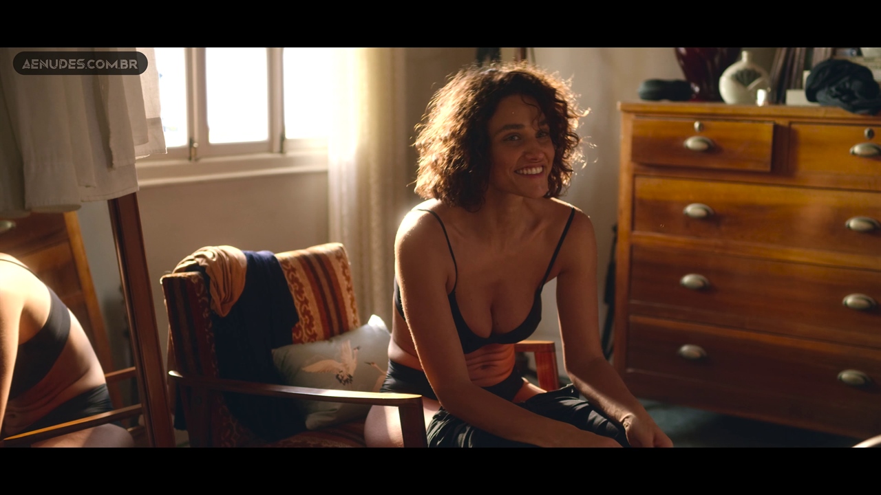 Debora Nascimento nua pelada em Olhar Indiscreto
