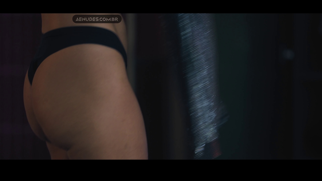 Debora Nascimento nua pelada em Olhar Indiscreto