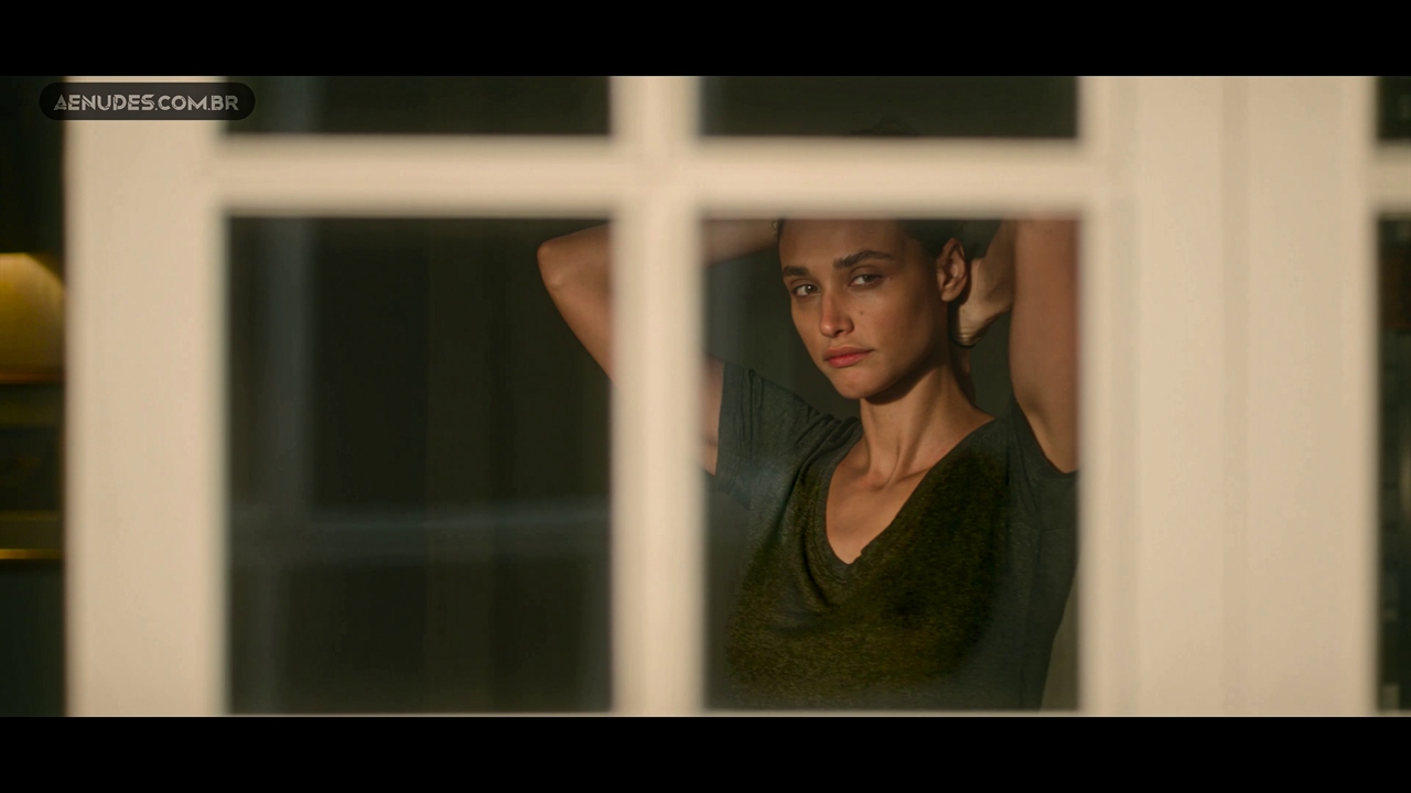 Debora Nascimento nua pelada em Olhar Indiscreto