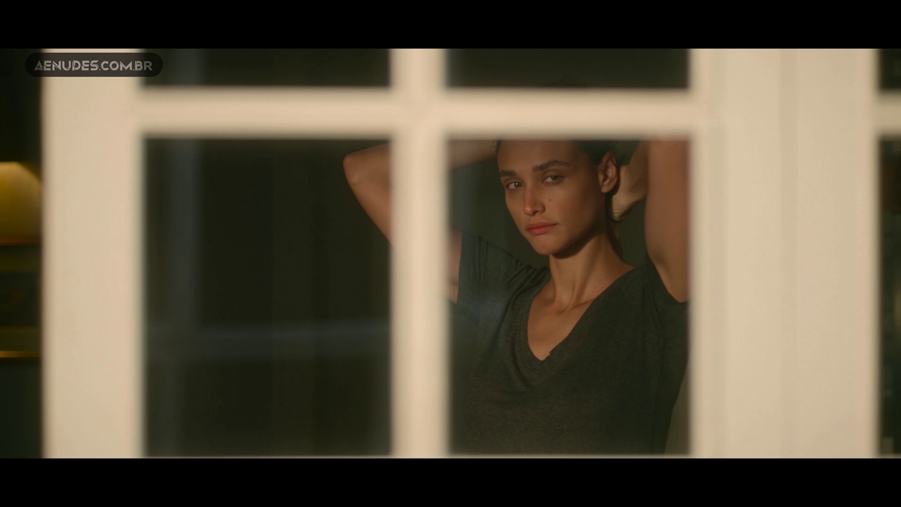 Debora Nascimento nua pelada em Olhar Indiscreto