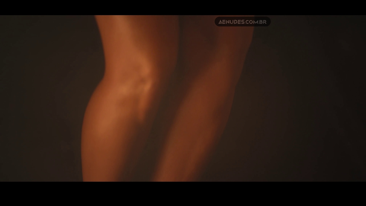 Debora Nascimento nua pelada em Olhar Indiscreto