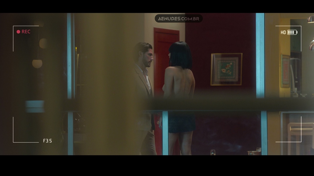 Emanuelle Araujo nua pelada em Olhar Indiscreto
