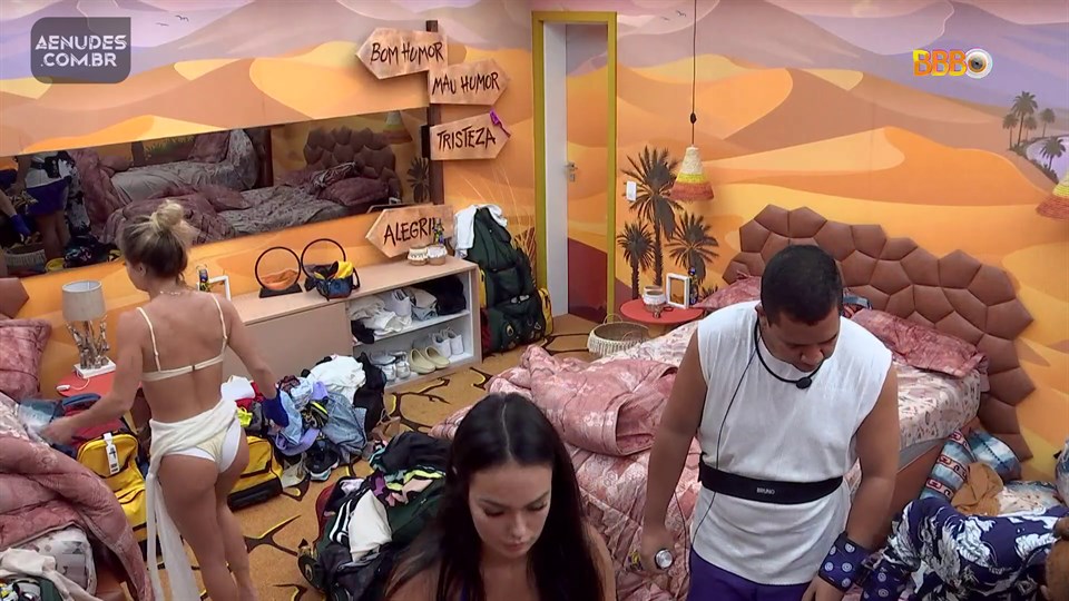 Bruna Griphao nua pelada em bbb23
