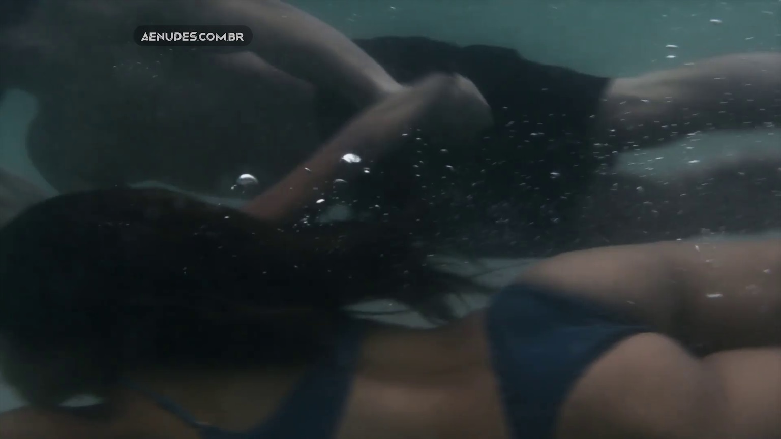 Lucy Alves nua pelada em Travessia