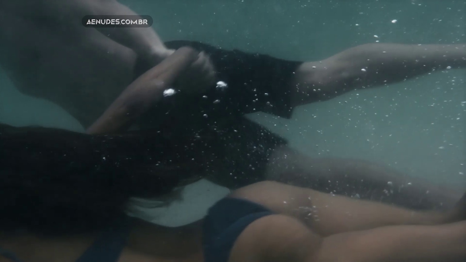 Lucy Alves nua pelada em Travessia