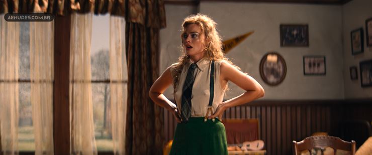 Margot Robbie nua pelada em Babylon