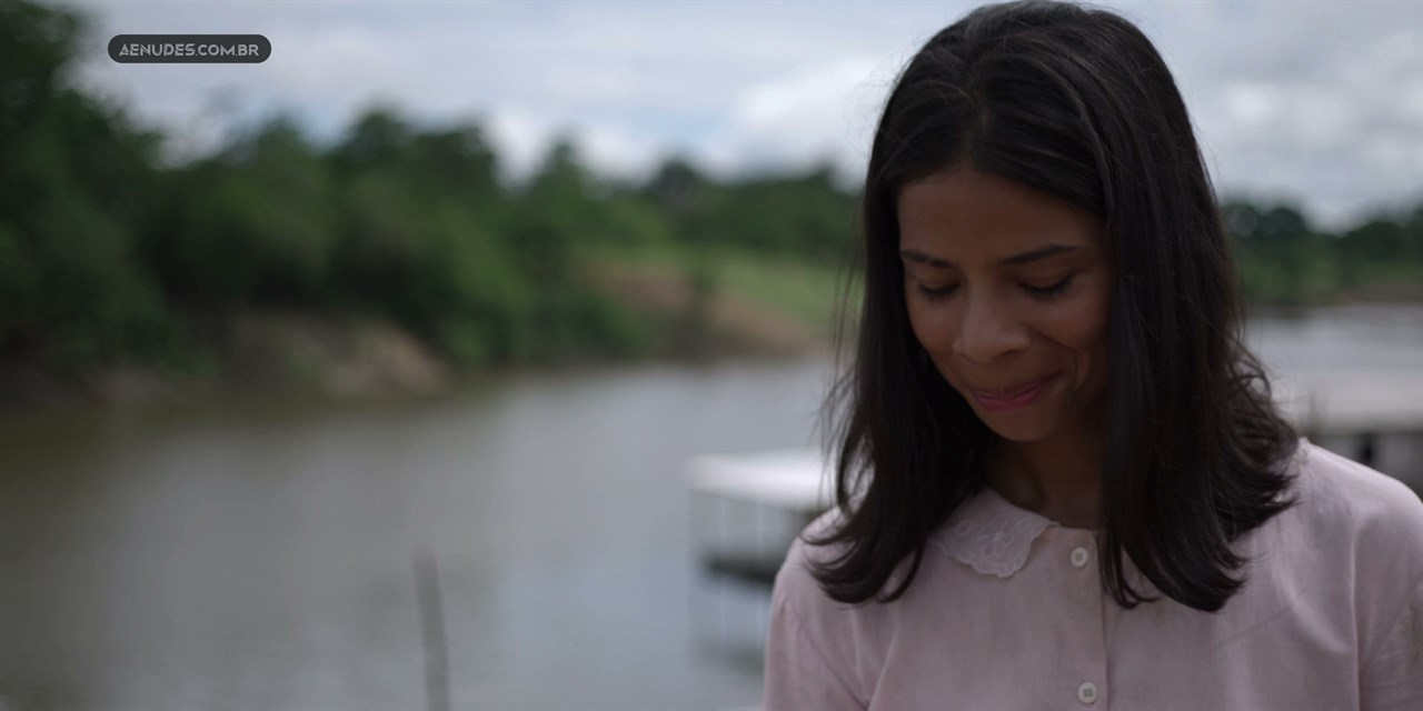 Lian Gaia nua pelada em dom