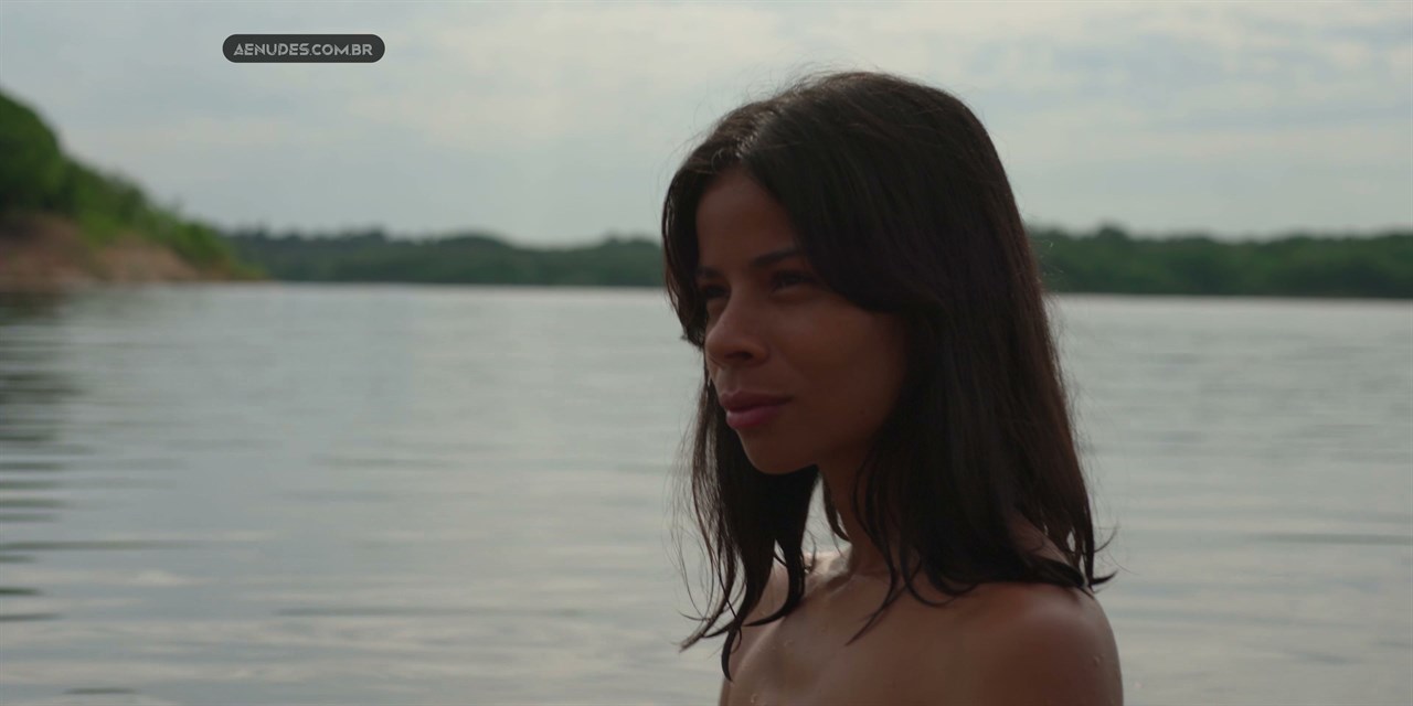 Lian Gaia nua pelada em dom