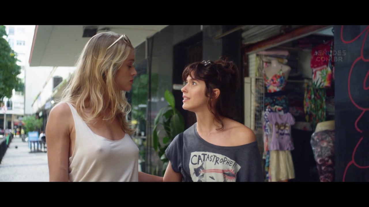 Karine Barros nua pelada em Perdido (Série)