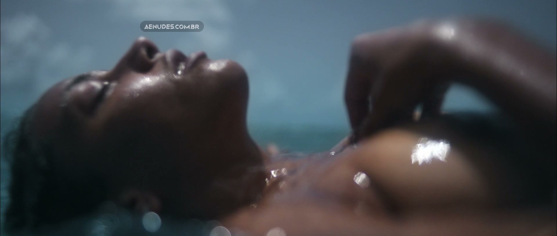 Alice Carvalho nua pelada em Cangaço Novo