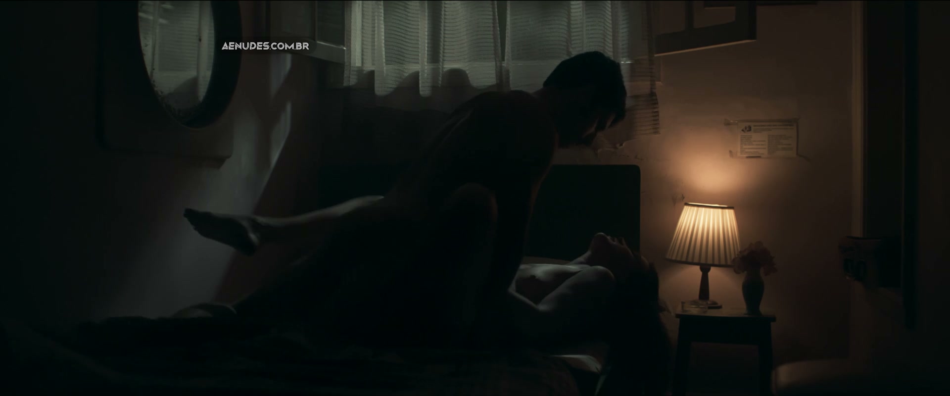 Bianca Bin nua pelada em Angela