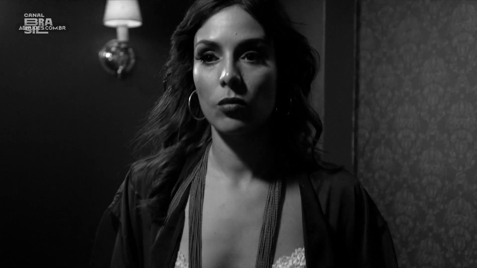 Livia Bueno nua pelada em br 716