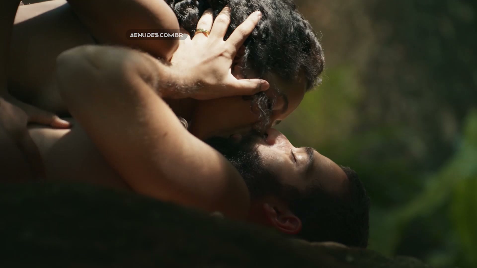 Duda Santos nua pelada cena de sexo em Renascer