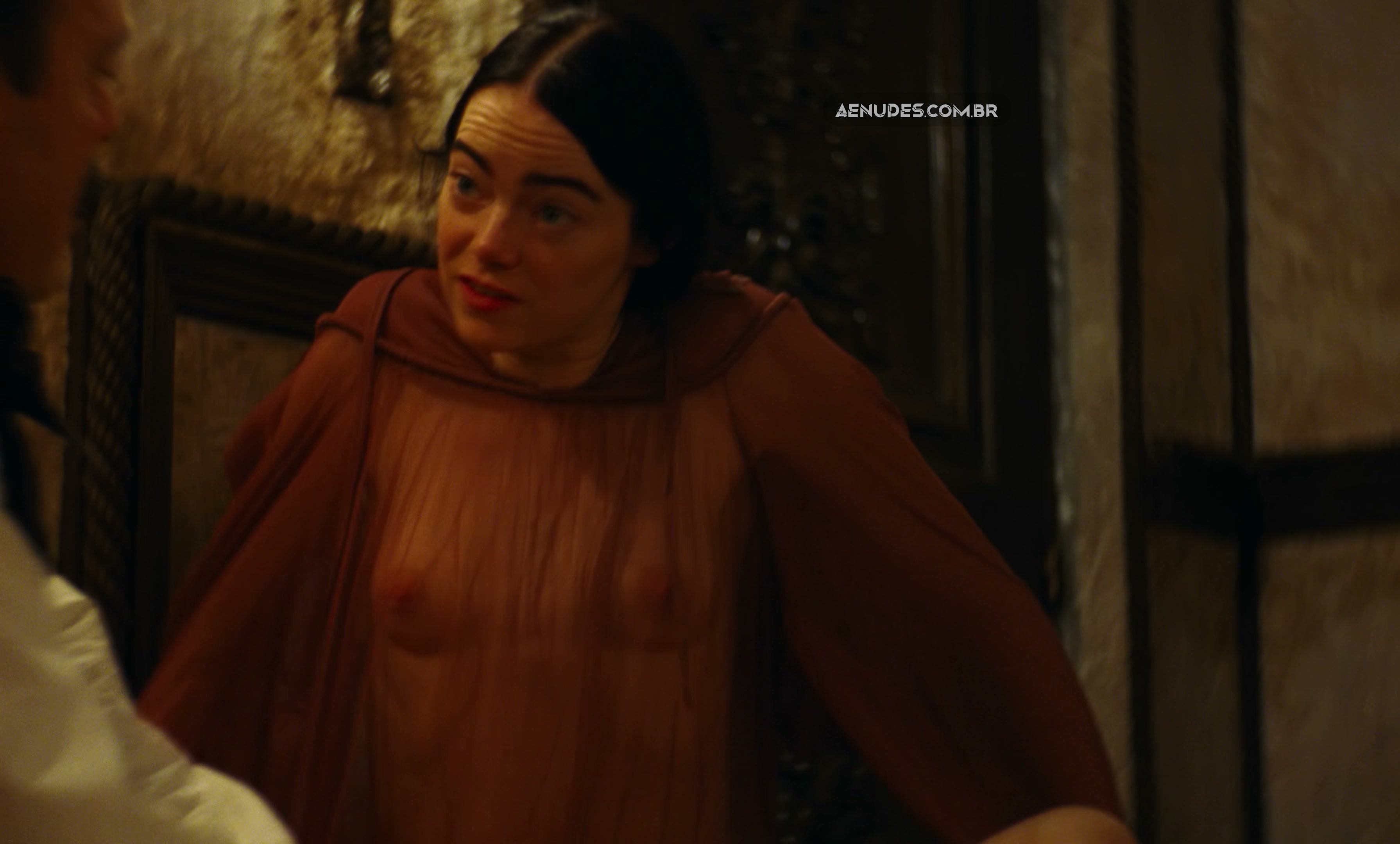Emma Stone nua pelada em Pobres Criatures - Poor Things