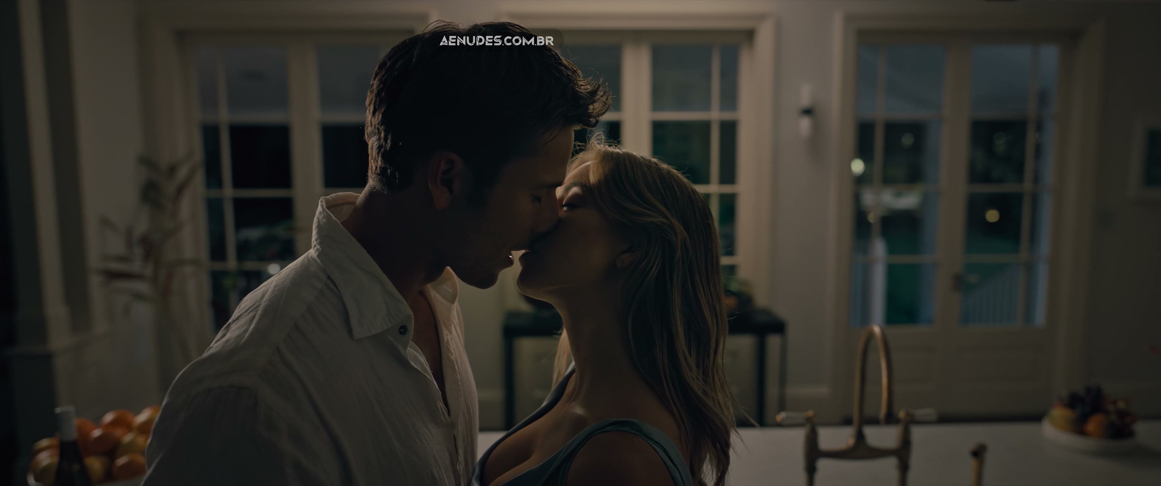 Sydney Sweeney nua pelada em Anyone But You