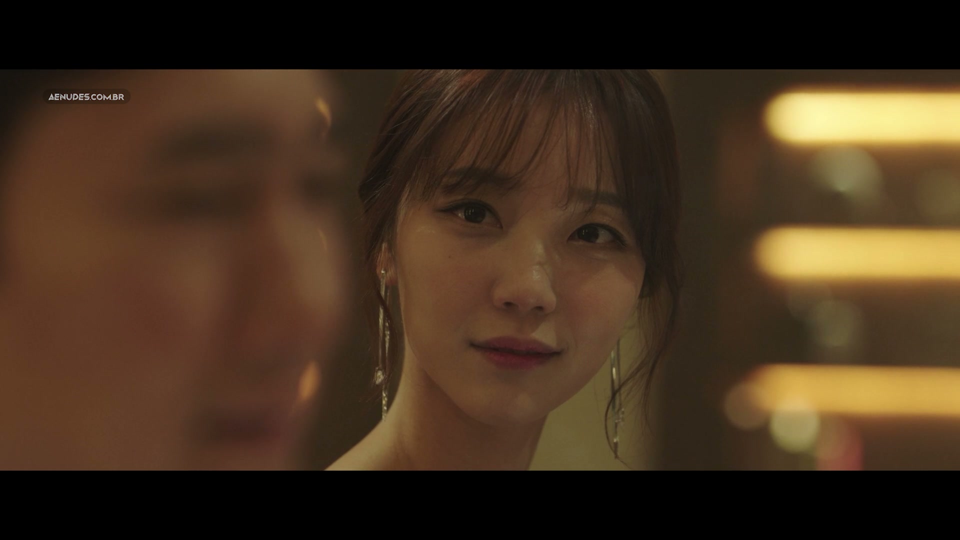 Kim Gyu-Sun nua pelada em High Society
