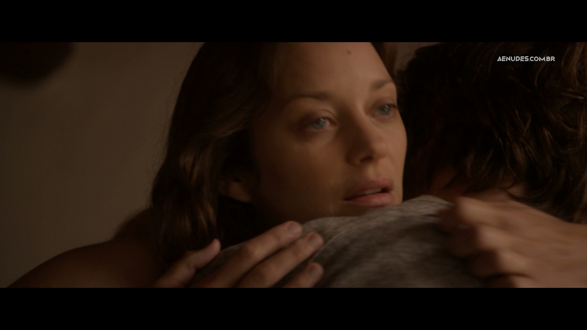 Marion Cotillard nua pelada em Os Fantasmas de Ismael (ismael's ghost)