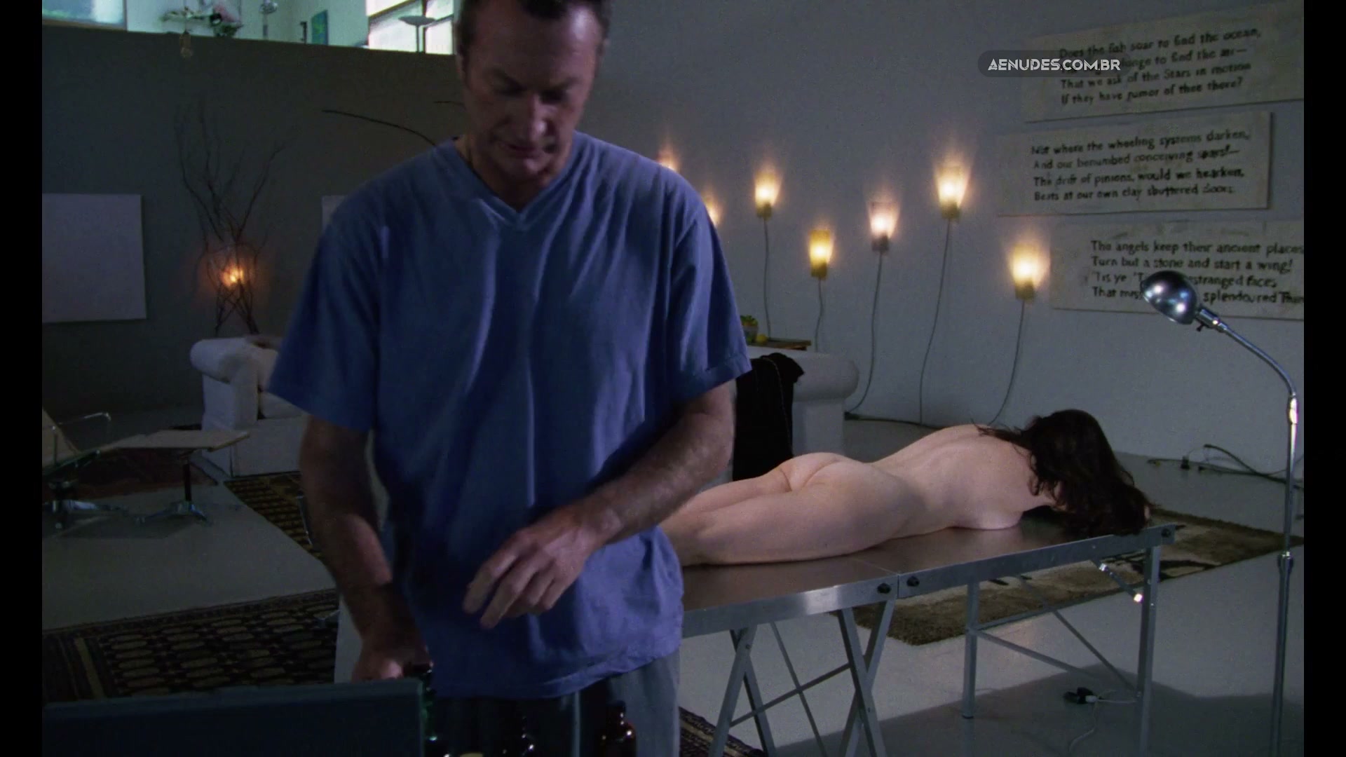 Mimi Rogers nua pelada em O Massagista (Full Body Massage)