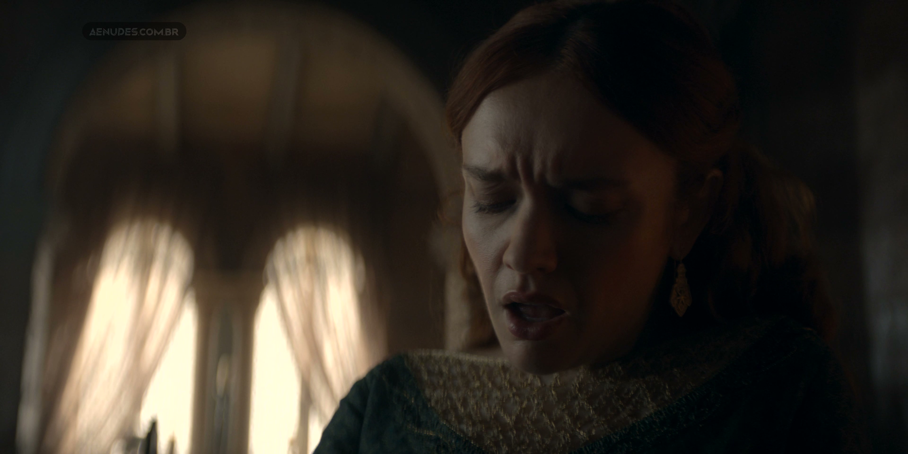 Olivia Cooke nua pelada em A Casa do Dragao