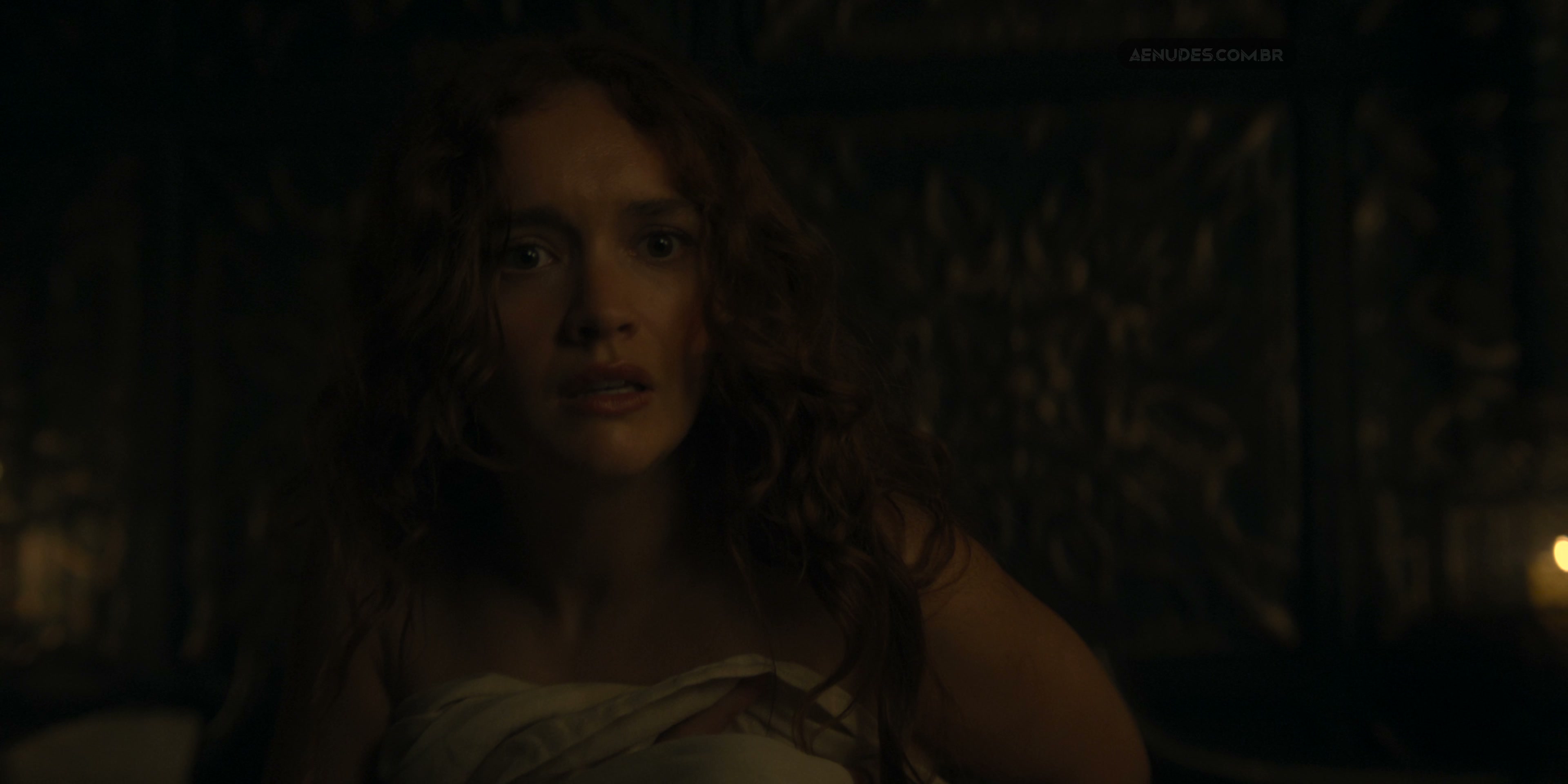 Olivia Cooke nua pelada em A Casa do Dragao