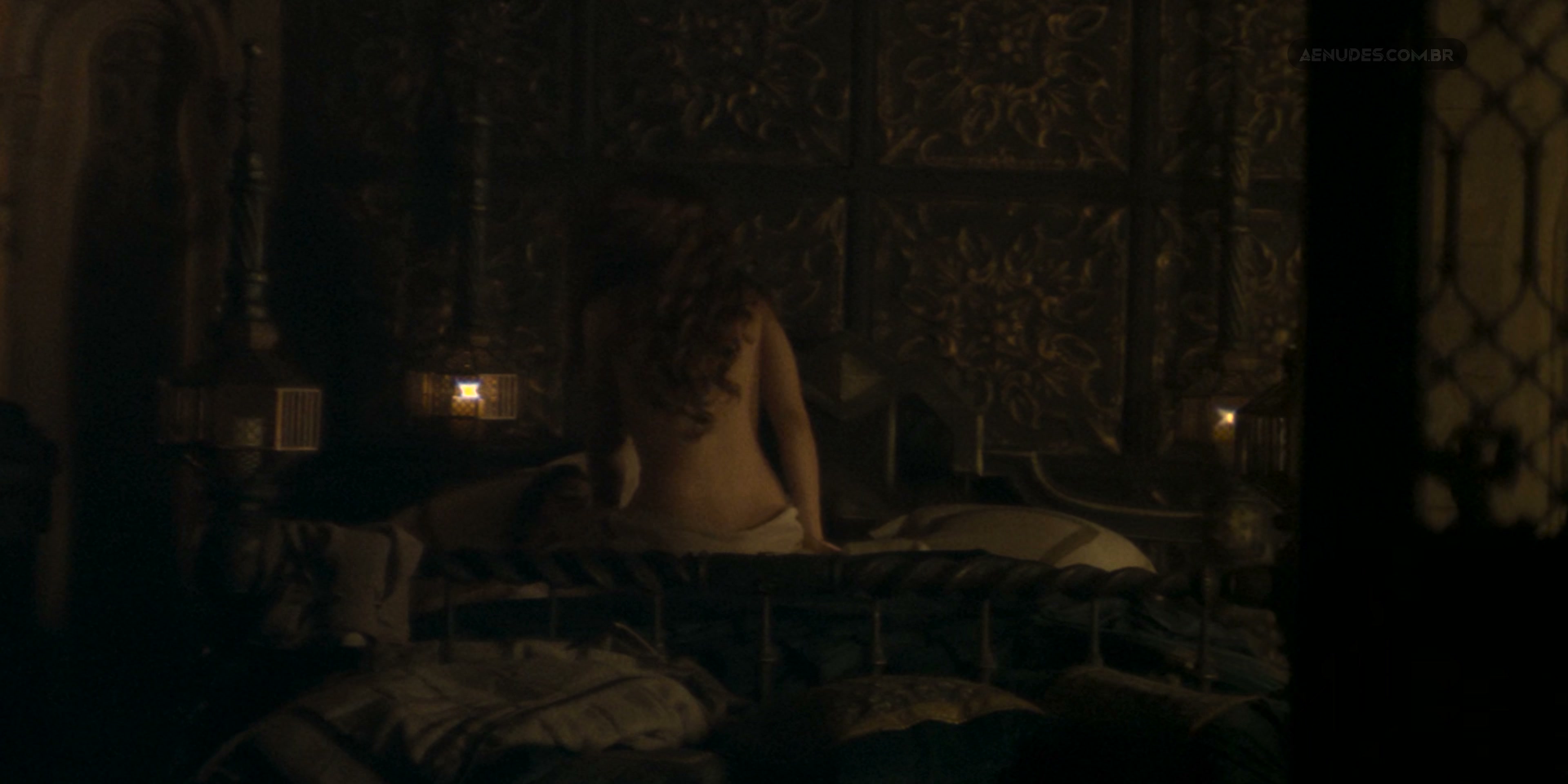Olivia Cooke nua pelada em A Casa do Dragao