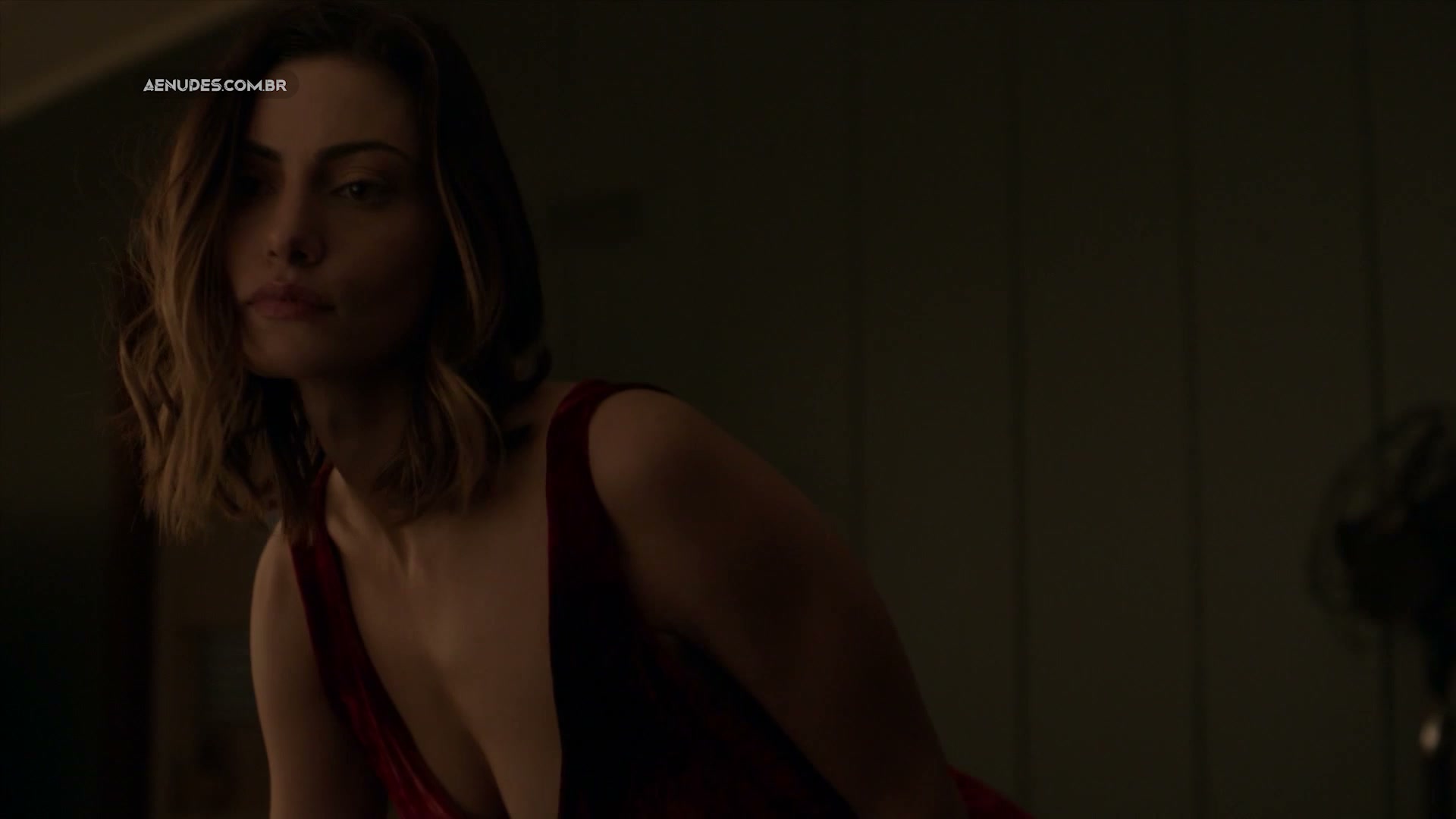 Phoebe Tonkin nua pelada em The Affair