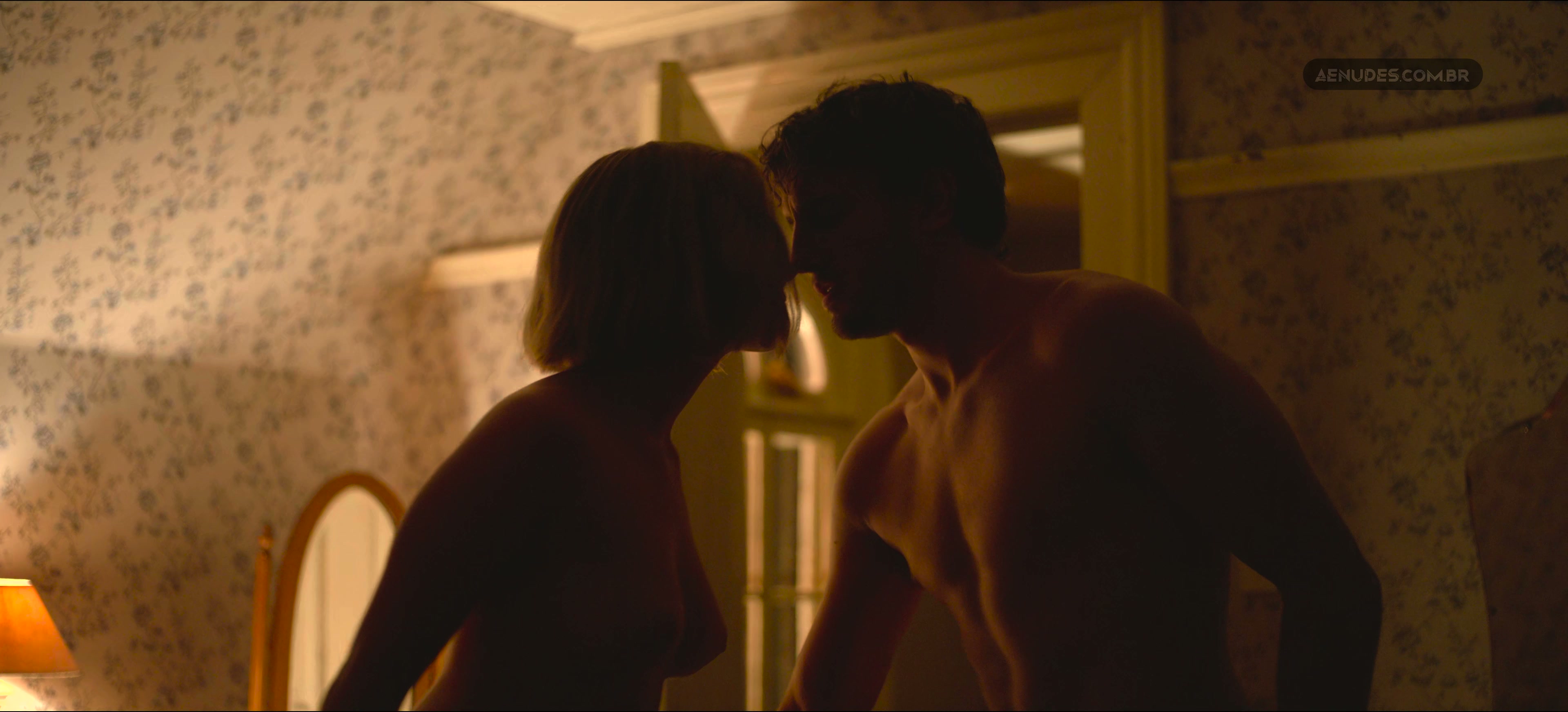 Saoirse Ronan nua pelada em Intruso (Foe)
