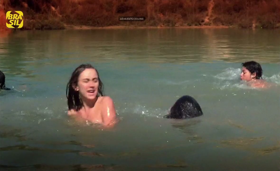 Betty Gofman nua pelada em Feliz Ano Velho