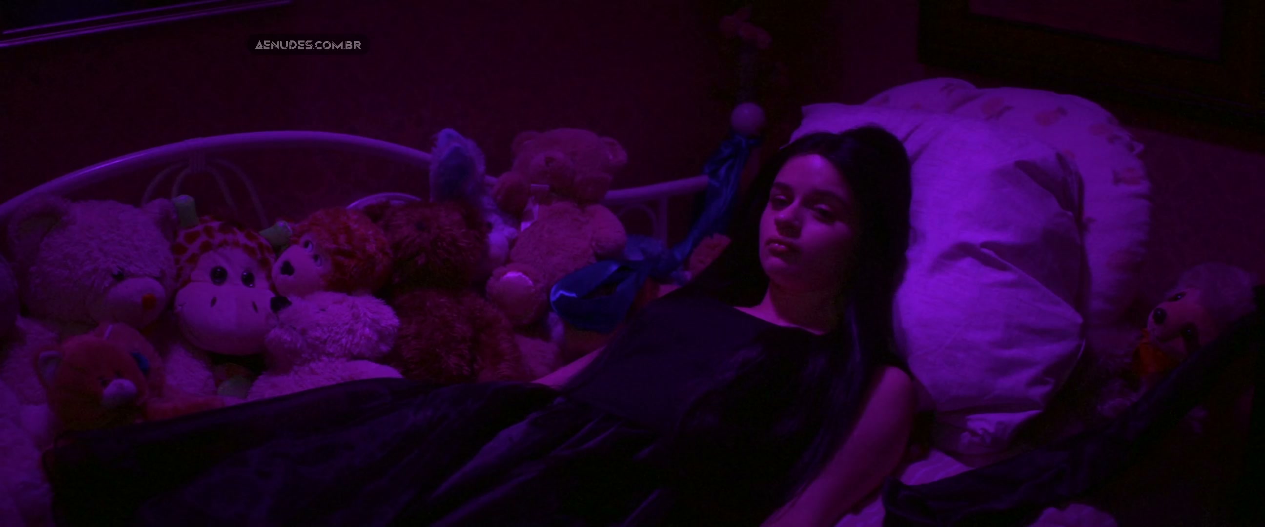 Joey King nua pelada em The Act