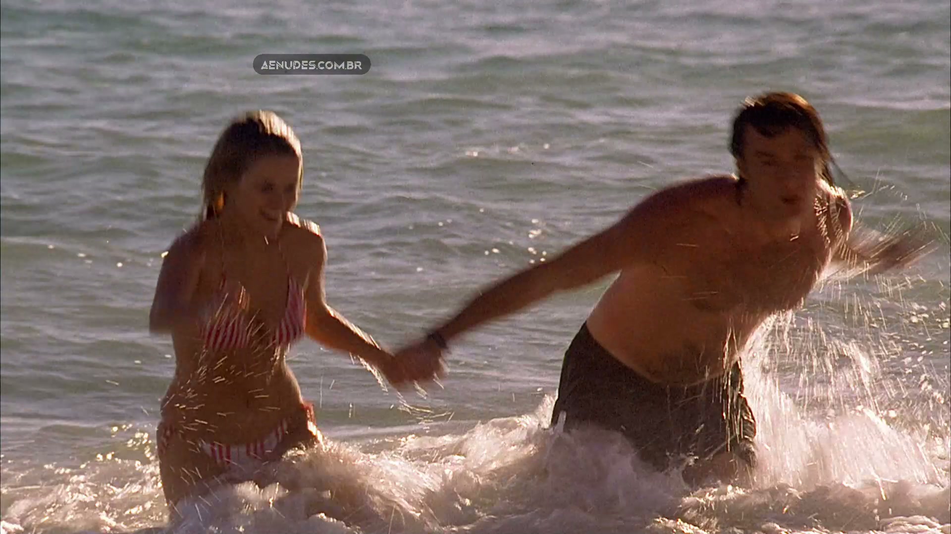 Reese Witherspoon nua pelada em Fugindo do Passado (Twilight)