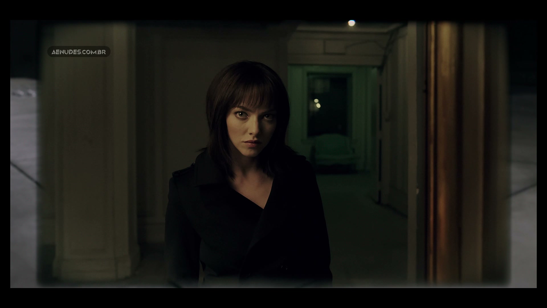 Amanda Seyfried nua pelada em Anon