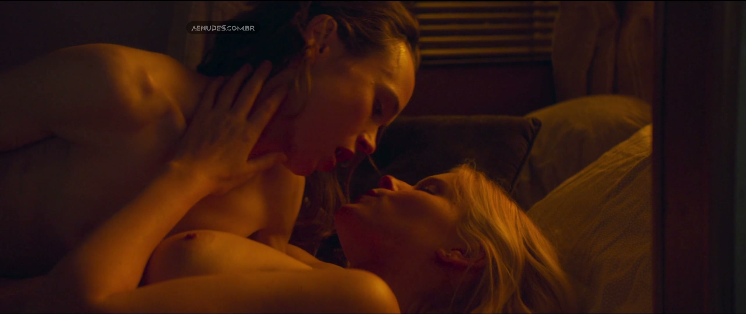 Kate Mara Ellen Page nua pelada em My Days of Mercy