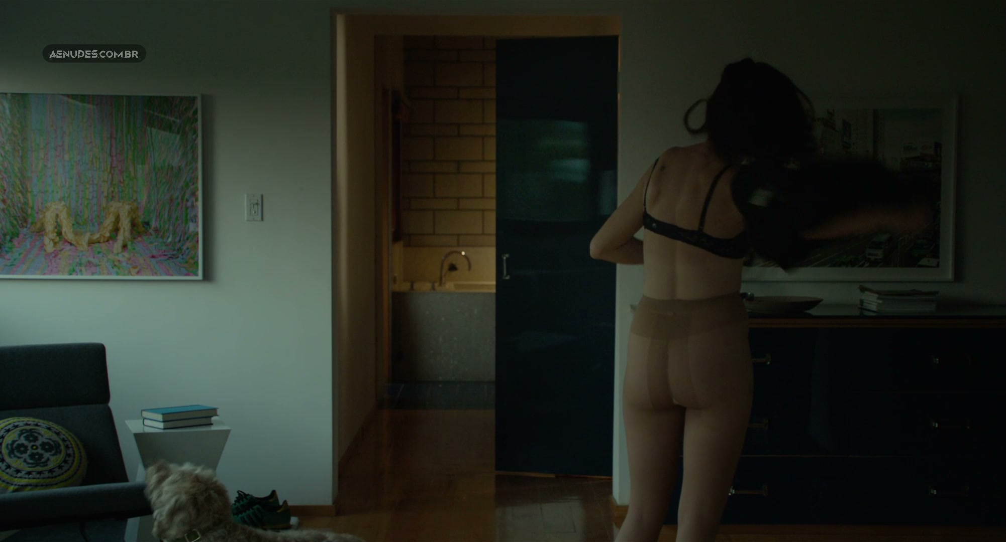 Kathryn Hahn nua pelada em As Delicias da Tarde (Afternoon Delight)