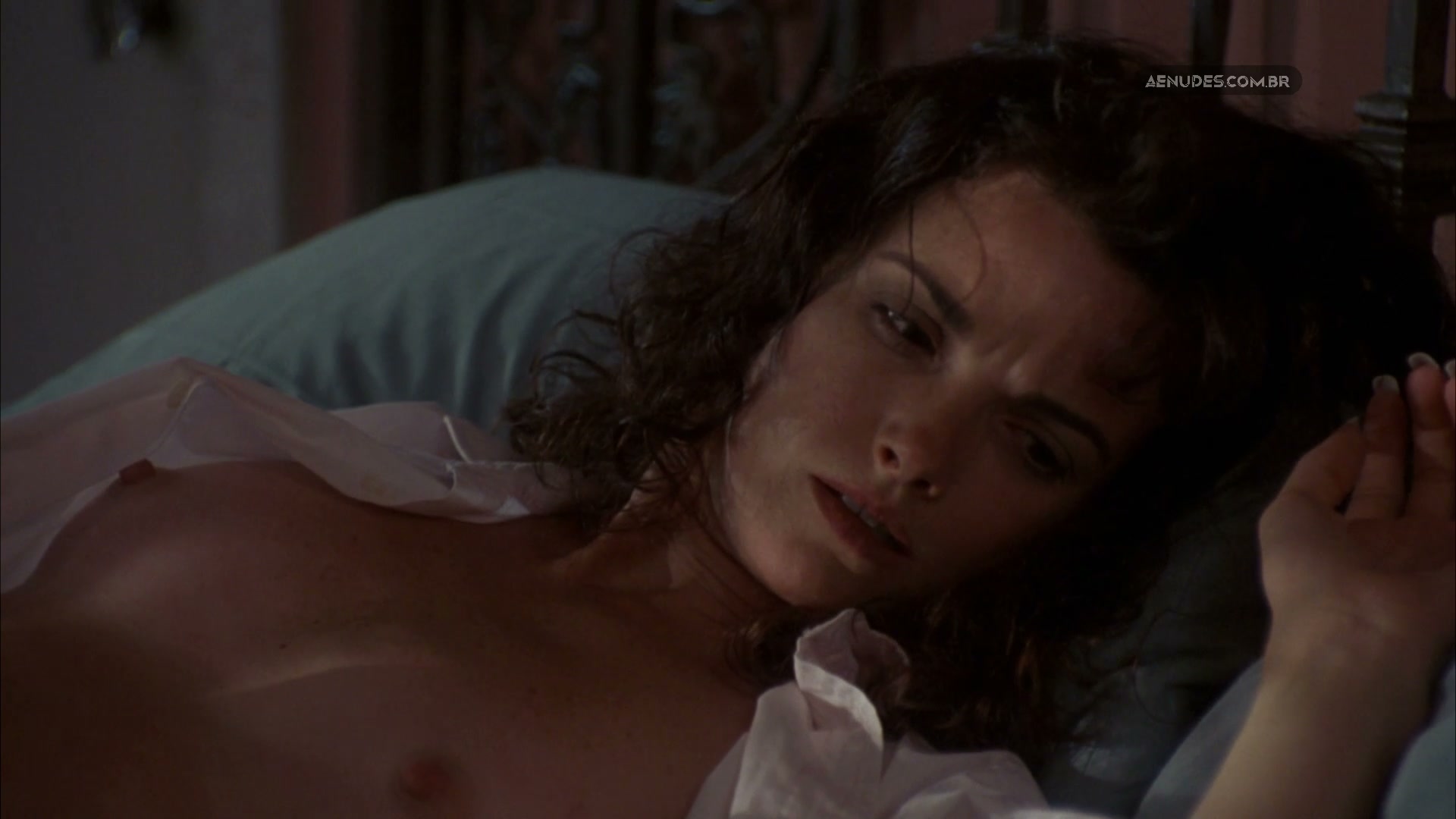 Shannon Tweed Kim Morgan Greene nua pelada em Intenções Perigosas (Scorned 1994)